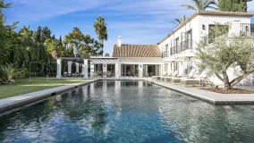6 bedrooms villa for sale in Nueva Andalucia