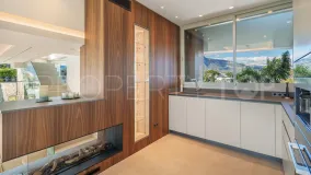 For sale Nueva Andalucia villa with 4 bedrooms