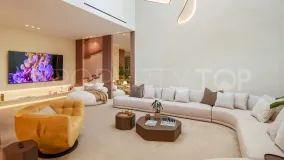 Buy Nueva Andalucia 5 bedrooms villa
