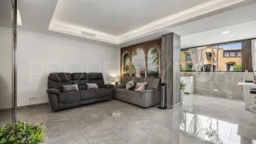 Apartamento de 2 dormitorios a la venta en Marbella Ciudad