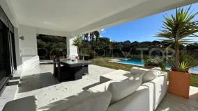 Villa a la venta con 4 dormitorios en Sotogrande