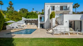 Villa for sale in Los Naranjos Hill Club