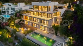 Marbella Este, villa con 6 dormitorios a la venta