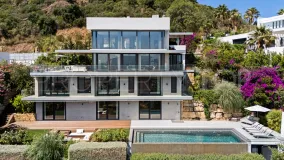 Marbella Este, villa con 6 dormitorios a la venta
