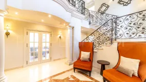Villa con 4 dormitorios a la venta en Monte Biarritz