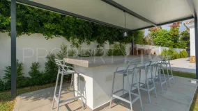 For sale villa in Nueva Andalucia