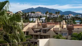Ático de 2 dormitorios en venta en Benahavis