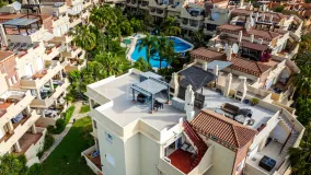 Ático de 2 dormitorios en venta en Benahavis
