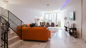 Town house for sale in Montepiedra