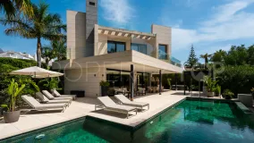 Nueva Andalucia 6 bedrooms villa for sale