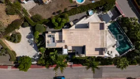 Nueva Andalucia 6 bedrooms villa for sale