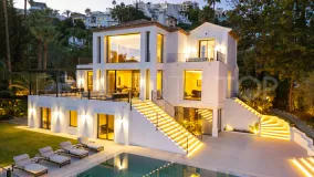 Se vende villa en Los Arqueros de 5 dormitorios