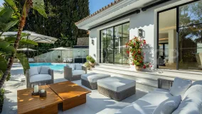 Comprar villa de 5 dormitorios en El Herrojo