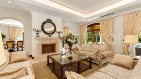 Villa de 8 dormitorios en venta en Guadalmina Baja