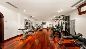 Villa de 8 dormitorios en venta en Guadalmina Baja