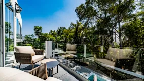 Villa for sale in Nueva Andalucia with 4 bedrooms