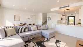 Se vende pareado en Atalaya de 3 dormitorios