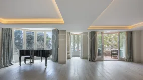 Comprar apartamento con 2 dormitorios en Playa Bajadilla - Puertos