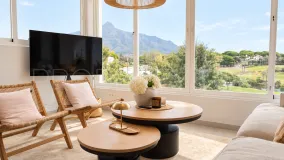For sale duplex penthouse in Aloha with 2 bedrooms