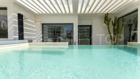 Buy 2 bedrooms penthouse in El Higueron