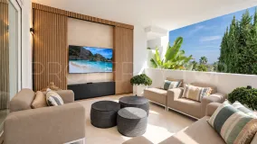Apartamento planta baja en venta en Nueva Andalucia