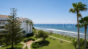 For sale duplex with 3 bedrooms in Elviria