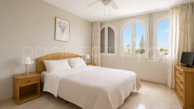 For sale duplex with 3 bedrooms in Elviria