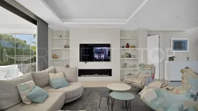 Villa for sale in Estepona