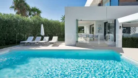 Villa for sale in Estepona
