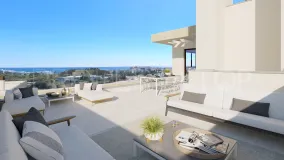 Comprar apartamento con 3 dormitorios en Estepona