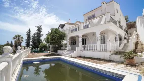 Nueva Andalucia, villa con 4 dormitorios a la venta