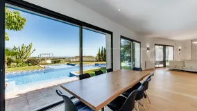 5 bedrooms villa for sale in Benahavis