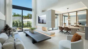 Comprar villa pareada en Marbella de 4 dormitorios