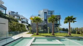 Comprar villa pareada en Marbella de 4 dormitorios