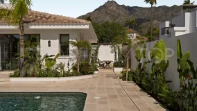 Nagüeles villa for sale
