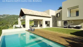 Los Arqueros villa for sale