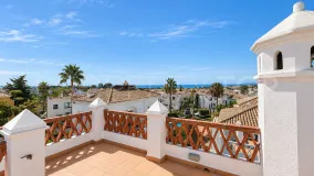 Villa de 4 dormitorios en venta en Selwo