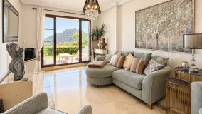 Los Arqueros ground floor apartment for sale