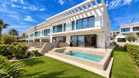 Cala de Mijas, villa pareada de 4 dormitorios en venta