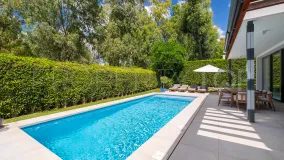 Villa for sale in Marques de Guadalmina with 4 bedrooms