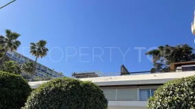 Apartamento de 4 dormitorios a la venta en Marbella