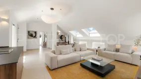 Ático en venta con 3 dormitorios en Nueva Andalucia