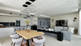 For sale Palo Alto duplex penthouse with 3 bedrooms