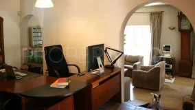 Villa en venta de 2 dormitorios en Benahavis