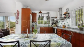 For sale villa in Estepona