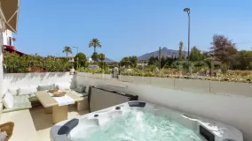 Ground floor apartment for sale in Nueva Andalucia with 3 bedrooms