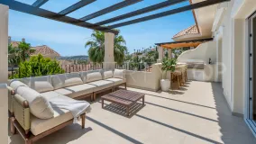 For sale duplex penthouse in Aloha Hill Club