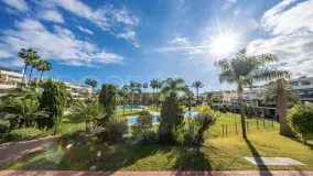 Apartamento en venta con 2 dormitorios en Nueva Andalucia