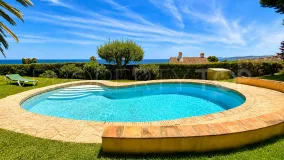 Comprar villa de 5 dormitorios en Bahia Dorada