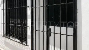 Nueva Andalucia, local comercial en venta